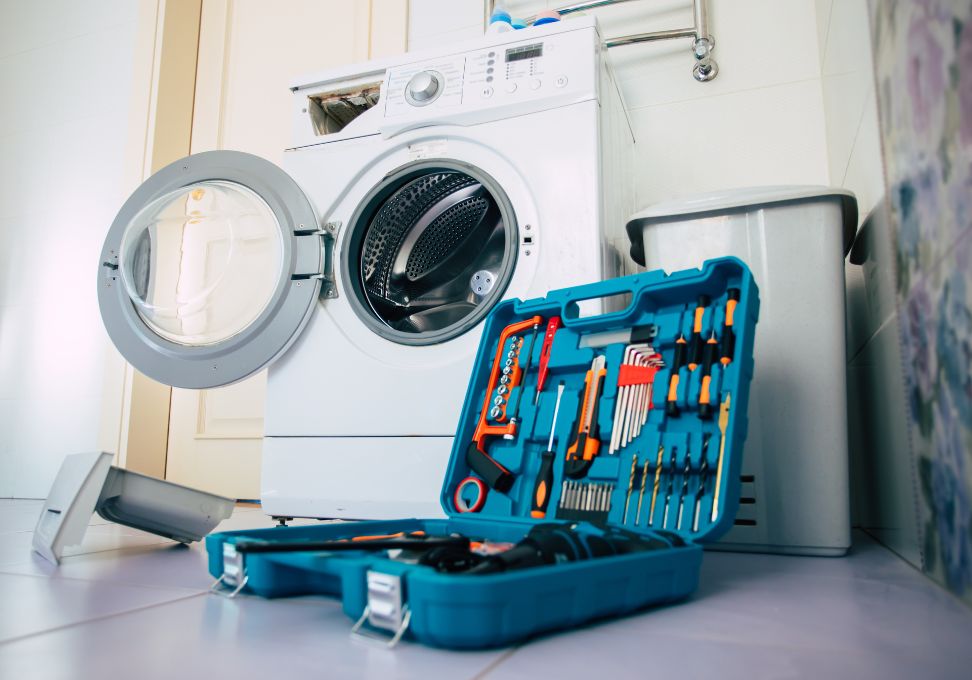 Appliance Repair Labor Charges: Flat Rate vs. Hourly Pricing
